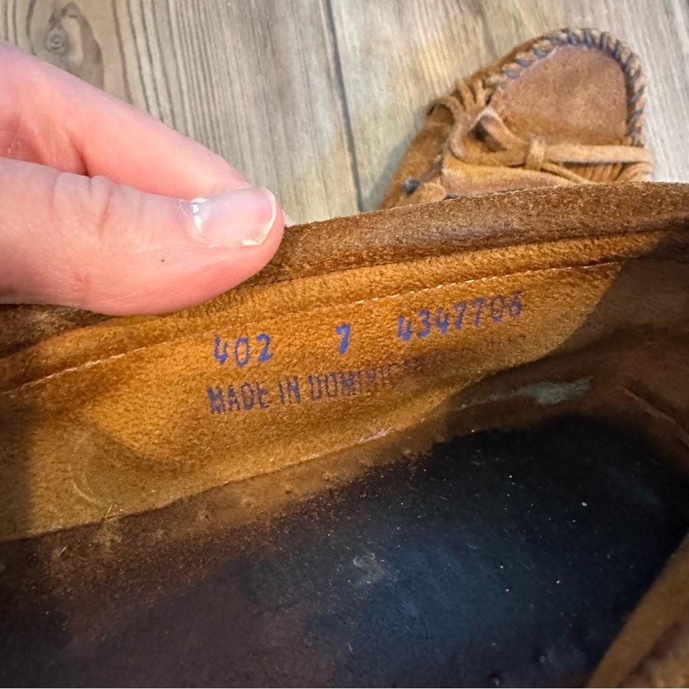 Minnetonka Moccasins - Size 7 - Picture 3 of 3